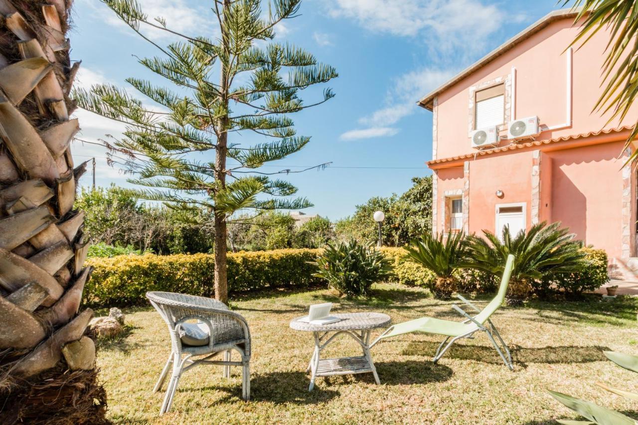 Villa Rosa Near The Sandy Beach, Parking & Wifi Noto Ngoại thất bức ảnh