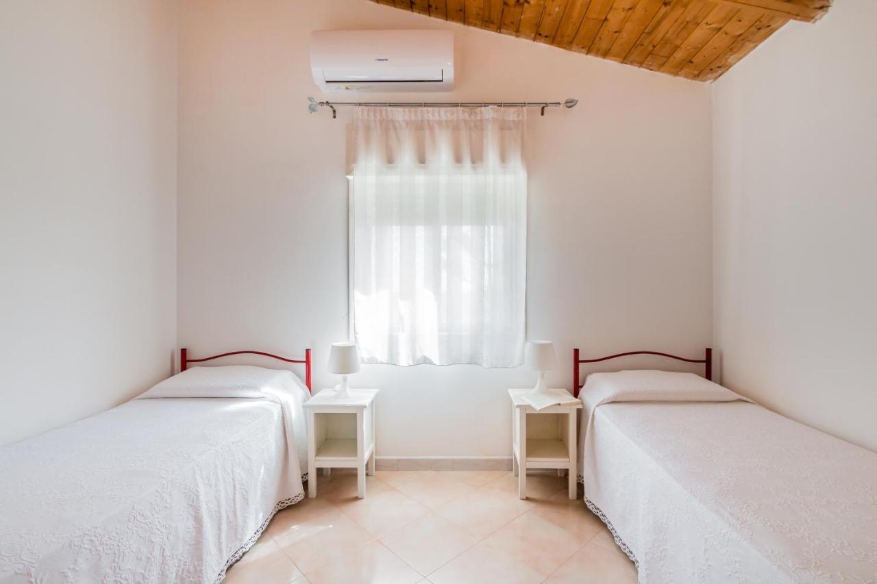 Villa Rosa Near The Sandy Beach, Parking & Wifi Noto Ngoại thất bức ảnh